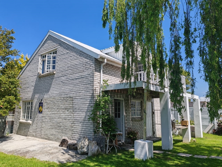 4 Bedroom Property for Sale in Kleinmond Western Cape